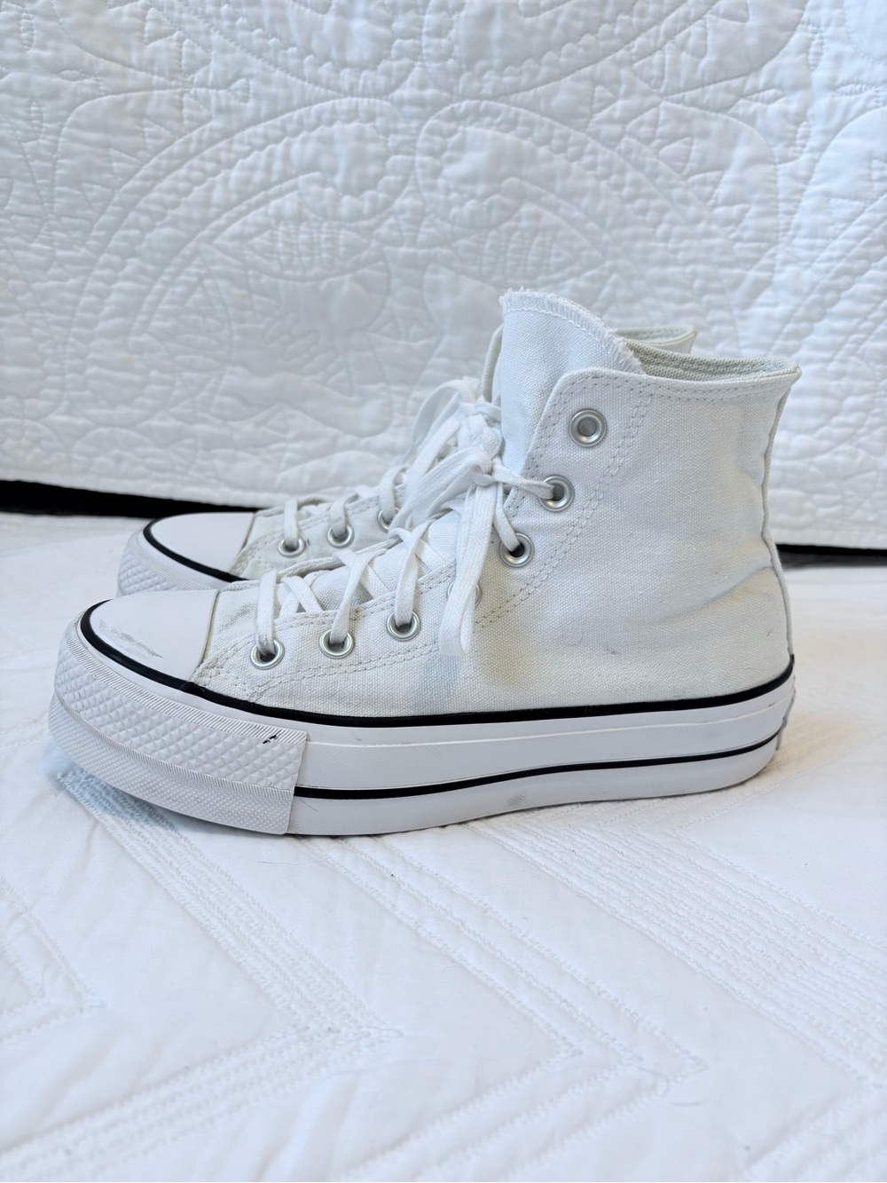 Converse Women's White Chuck Taylor All-Star Platform Lift High Top - Picture 2 of 12